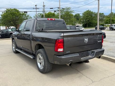 Used 2017 RAM 1500 Express AWD/4WD image 6