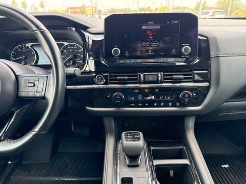 Used 2024 Nissan Pathfinder Rock Creek AWD/4WD image 19