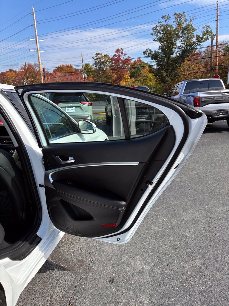 Used 2025 Genesis G70 2.5T AWD/4WD image 23