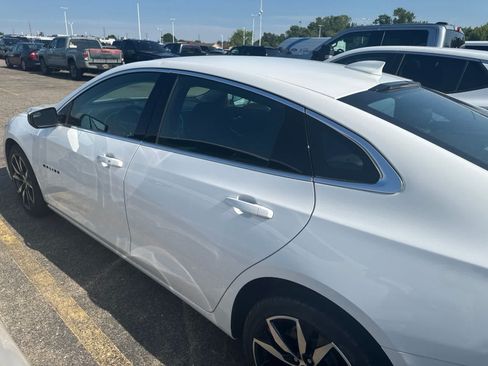 Used 2022 Chevrolet Malibu RS FWD image 17