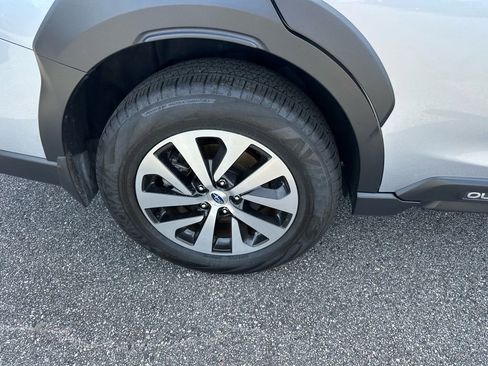 Used 2025 Subaru Outback Limited image 5