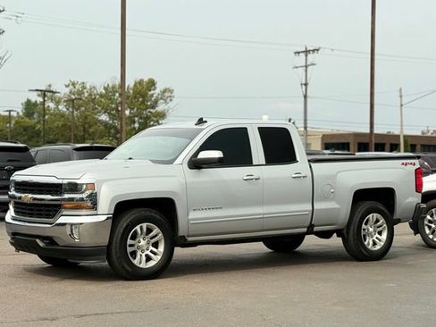 Used 2018 Chevrolet Silverado 1500 LT w/ All Star Edition AWD/4WD image 39