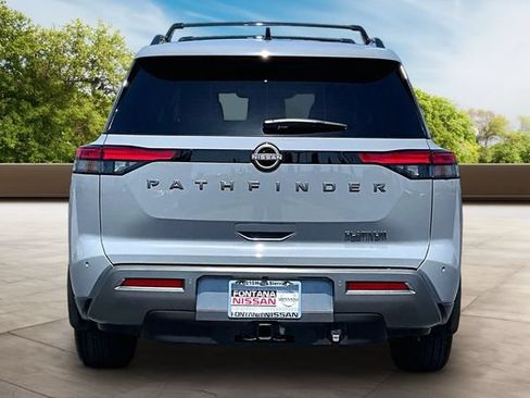 New 2026 Nissan Pathfinder Platinum w/ Accent Package FWD image 4