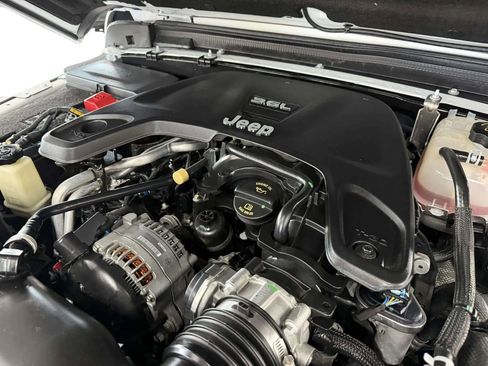 Used 2020 Jeep Gladiator Mojave image 32