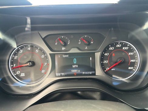 Used 2017 Chevrolet Camaro LT RWD image 7