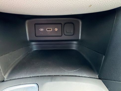 Used 2024 Chevrolet Equinox LS w/ LS Convenience Package FWD image 23