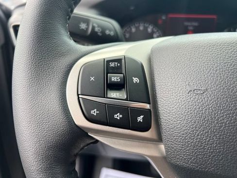Certified 2024 Ford Explorer XLT w/ Equipment Group 202A AWD/4WD image 8