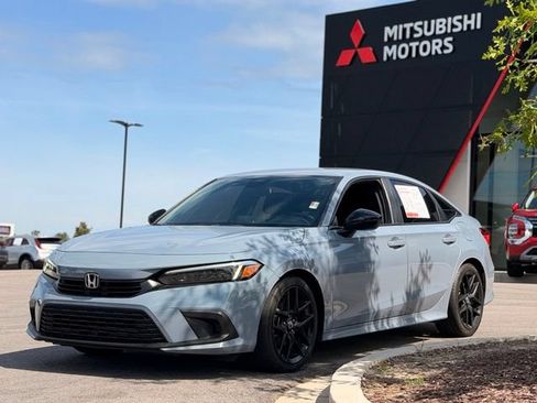 Used 2022 Honda Civic Sport image 8