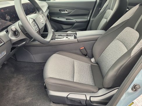 New 2026 Nissan Sentra SV w/ Floor Mat Package FWD image 9