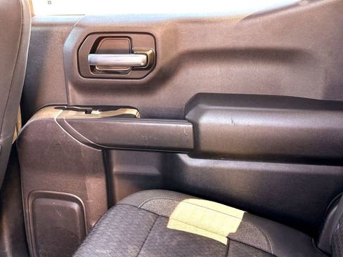 Used 2022 Chevrolet Silverado 1500 LT image 20