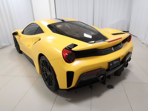 Certified 2019 Ferrari 488 Pista Coupe RWD image 40
