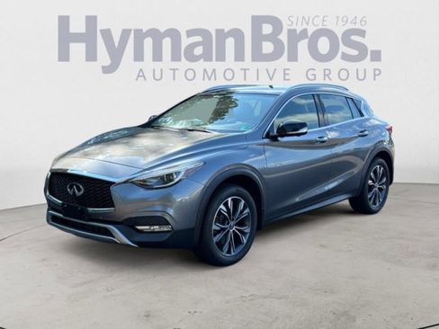 Used 2018 INFINITI QX30 Premium w/ Cargo Package image 7