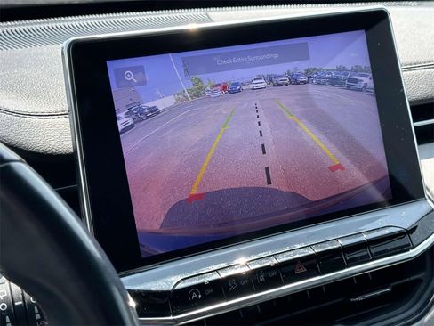 Certified 2022 Jeep Compass Limited image 25