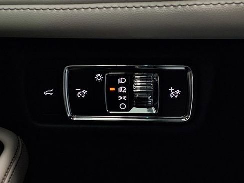 Certified 2026 Lincoln Aviator Reserve w/ Luxury Package RWD image 14