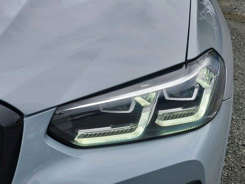 Used 2024 BMW X3 M40i w/ Premium Package image 9