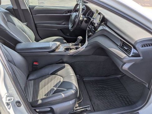 Used 2023 Toyota Camry SE w/ Convenience Package image 5