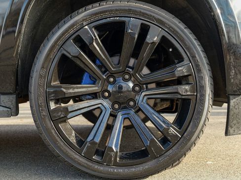 Used 2016 Chevrolet Tahoe LT image 12