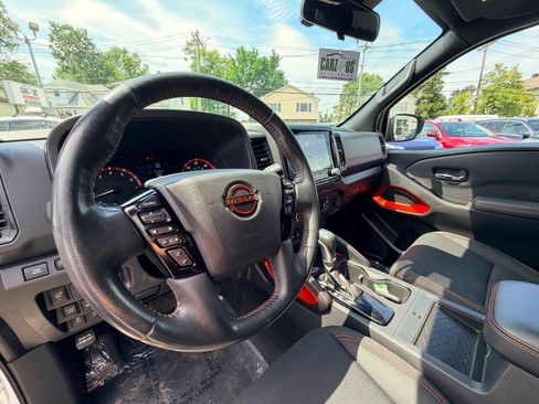Used 2022 Nissan Frontier PRO-4X AWD/4WD image 15