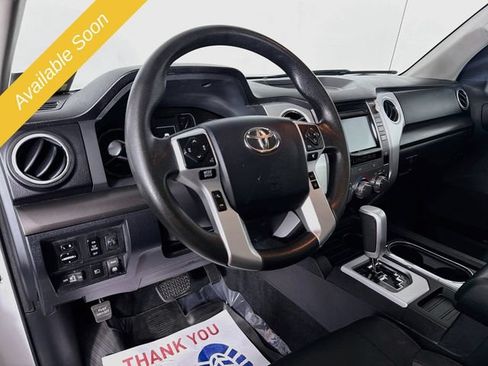 Used 2018 Toyota Tundra SR5 AWD/4WD image 9