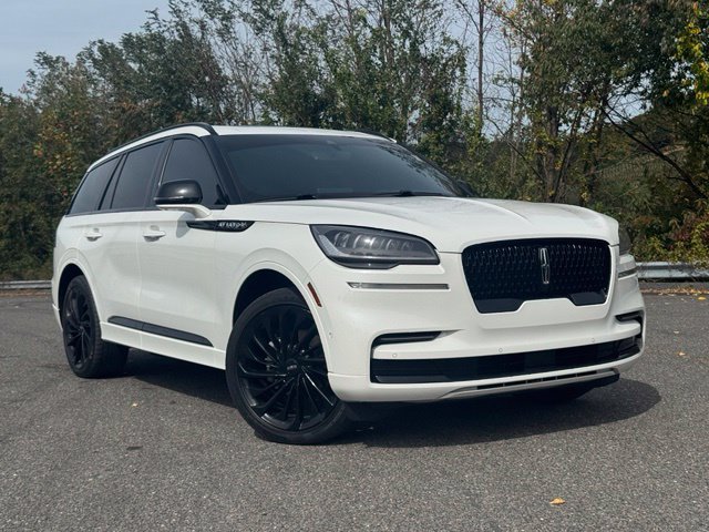 Used 2023 Lincoln Aviator Reserve w/ Equipment Group 201A AWD/4WD image 1