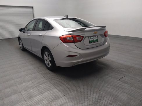 Used 2018 Chevrolet Cruze LS FWD image 5