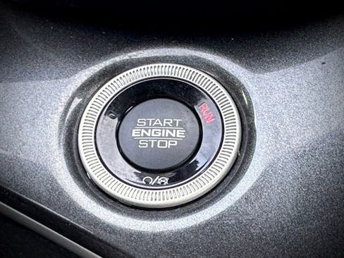 Used 2023 Jeep Grand Cherokee L Altitude image 9