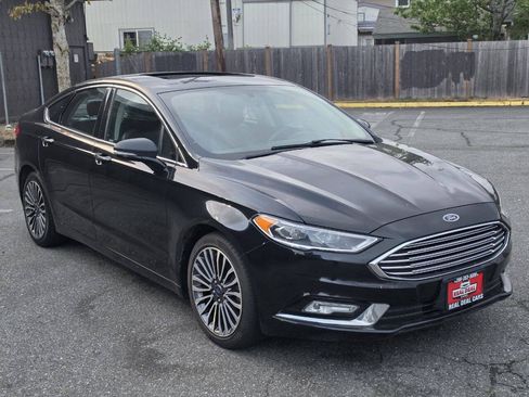Used 2018 Ford Fusion Titanium AWD/4WD image 14