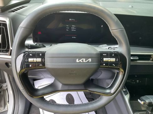Certified 2026 Kia Sorento S w/ S Panoramic Sunroof Package AWD/4WD image 15