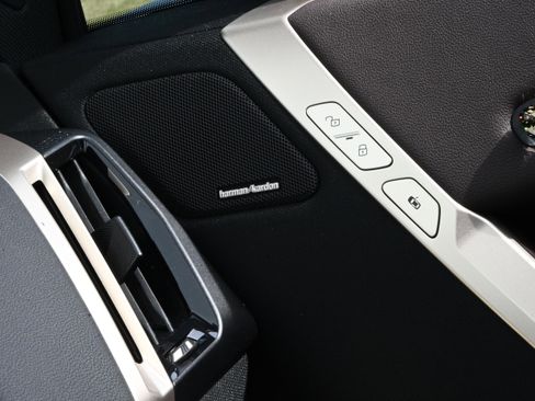 New 2026 BMW iX xDrive45 w/ Executive Package image 21