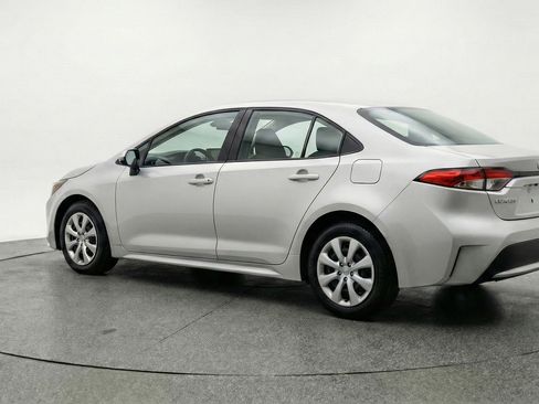 Used 2025 Toyota Corolla LE FWD image 6