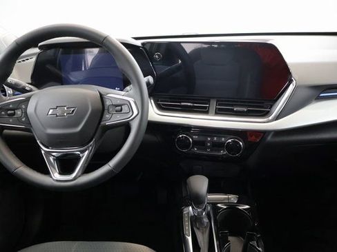 New 2026 Chevrolet Trax LT w/ Driver Confidence Package FWD image 12