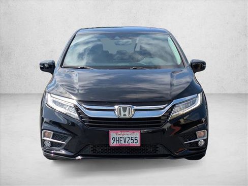Used 2018 Honda Odyssey Touring image 2
