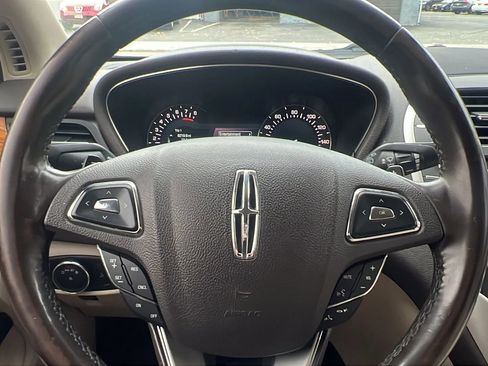 Used 2017 Lincoln MKC Select w/ Select Plus Package image 14
