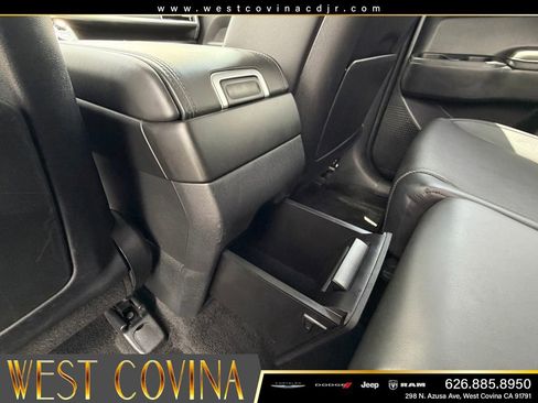 Used 2025 Hyundai Santa Fe SEL AWD/4WD image 35