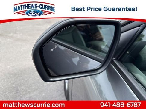 New 2026 Ford Explorer Active RWD image 8