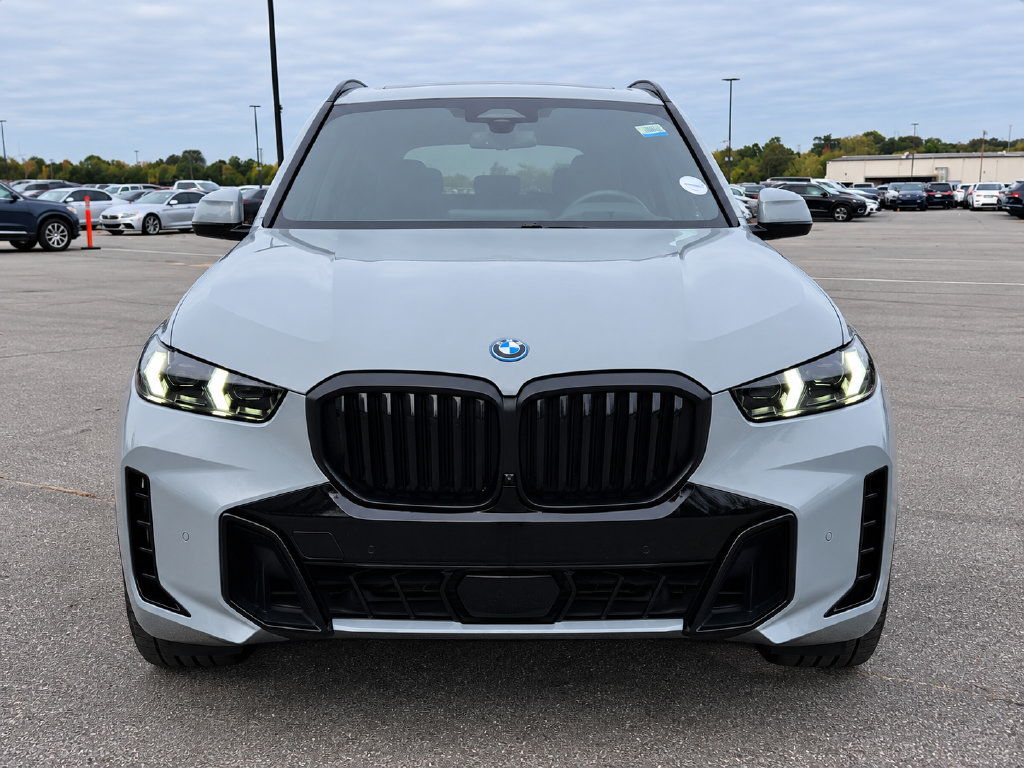 Used 2024 BMW X5 xDrive50e w/ M Sport Package AWD/4WD image 5