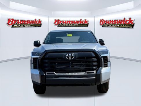 New 2026 Toyota Tundra SR image 2