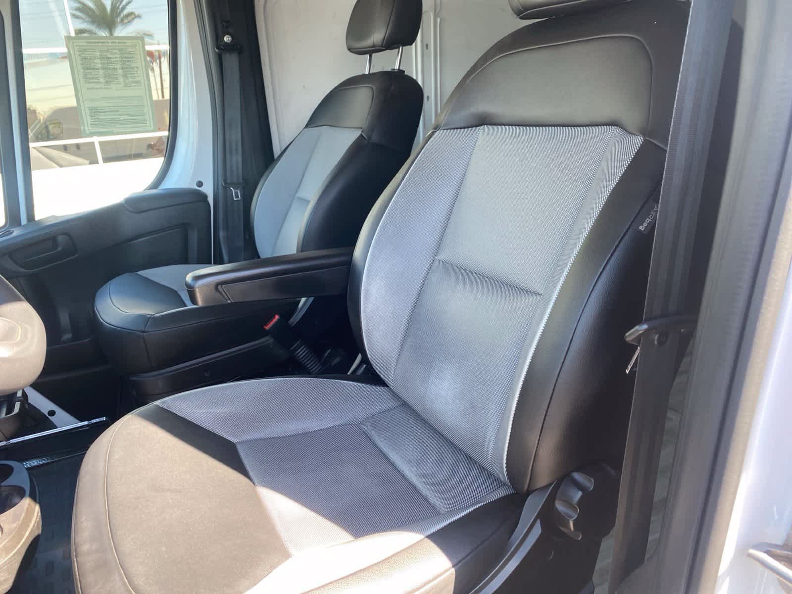 Used 2025 RAM ProMaster 2500 w/ Convenience Group FWD image 12