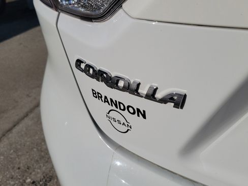 Used 2020 Toyota Corolla LE FWD image 9