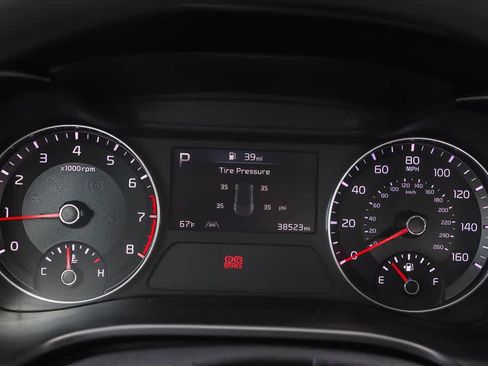 Used 2024 Kia Forte LXS w/ LXS Technology Package FWD image 25