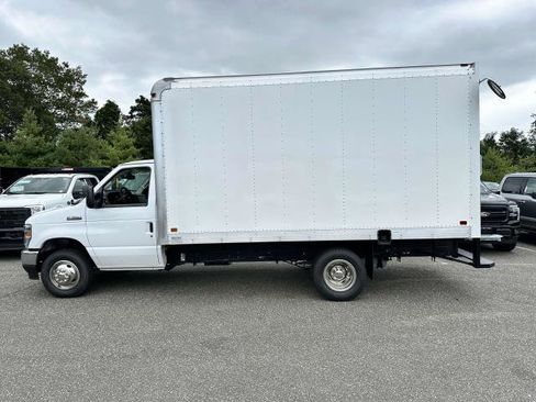 New 2026 Ford E-350 and Econoline 350 Super Duty w/ Power Equipment Group RWD image 2