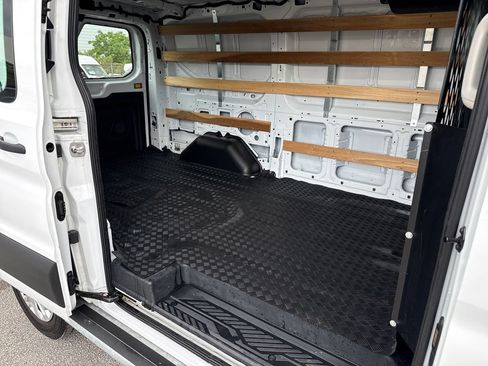 Certified 2025 Ford Transit 250 Low Roof w/ Exterior Upgrade Package RWD image 24