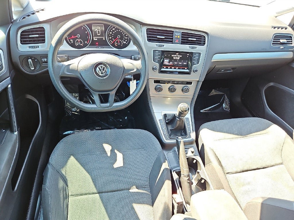Used 2015 Volkswagen Golf Launch Edition FWD image 13