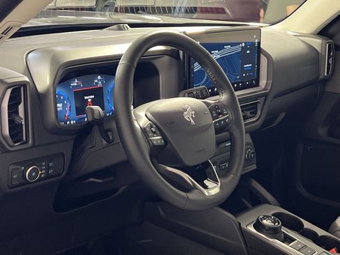 Used 2025 Ford Bronco Sport Badlands w/ Sasquatch Badlands Package image 17