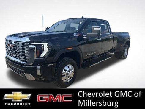 Used 2024 GMC Sierra 3500 Denali AWD/4WD image 4