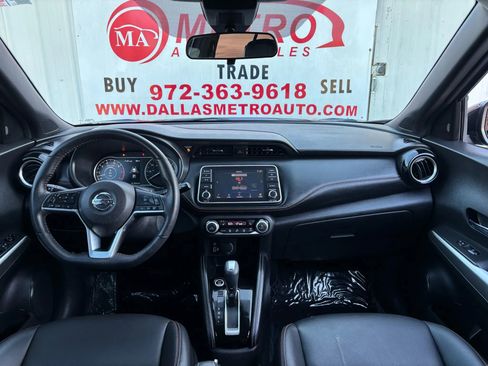 Used 2020 Nissan Kicks SR w/ SR Premium Package image 19