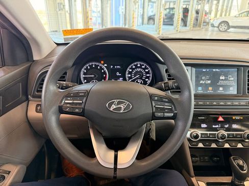 Used 2020 Hyundai Elantra SEL image 9