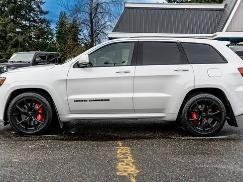 Used 2019 Jeep Grand Cherokee SRT image 16