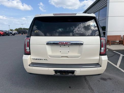 Used 2015 GMC Yukon XL Denali w/ Premium Package AWD/4WD image 3