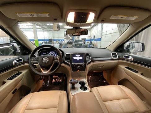 Used 2014 Jeep Grand Cherokee Limited w/ Trailer Tow Group IV image 26